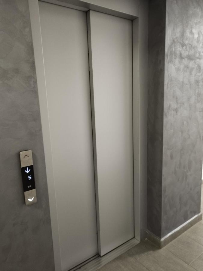 Grey Diamond Apartment Targu Mures Luaran gambar
